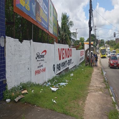 Terreno 3.020,54 m² – Av. dos Franceses