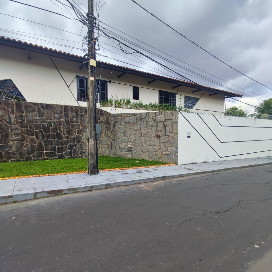 Casa 5 suítes para Venda no bairro Calhau em São Luís