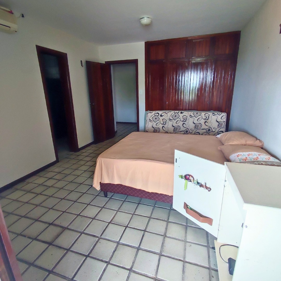 Casa 5 suítes para Venda no bairro Calhau em São Luís