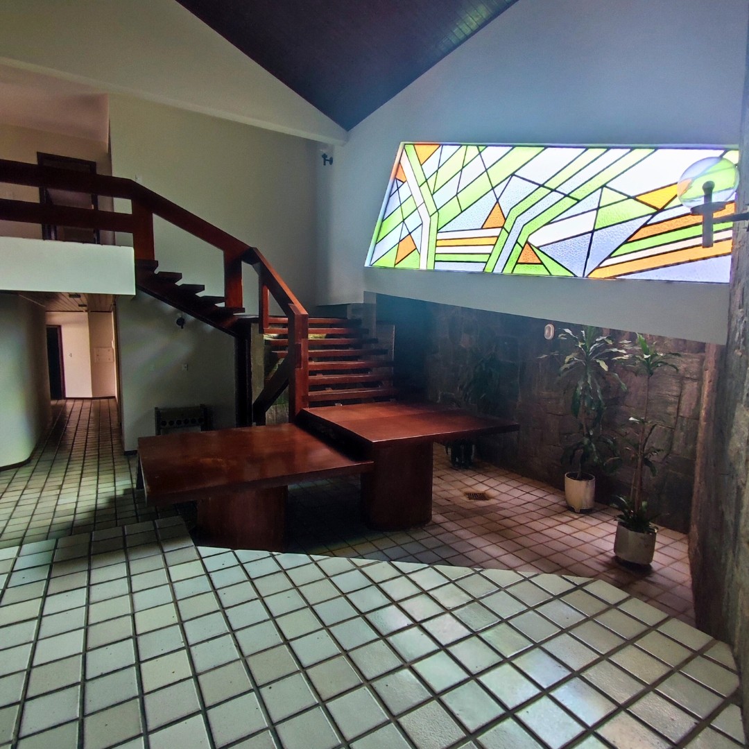 Casa 5 suítes para Venda no bairro Calhau em São Luís